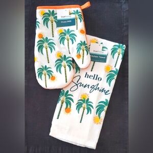 NWT, Oven Mitt & Dishtowel Set, Tropical